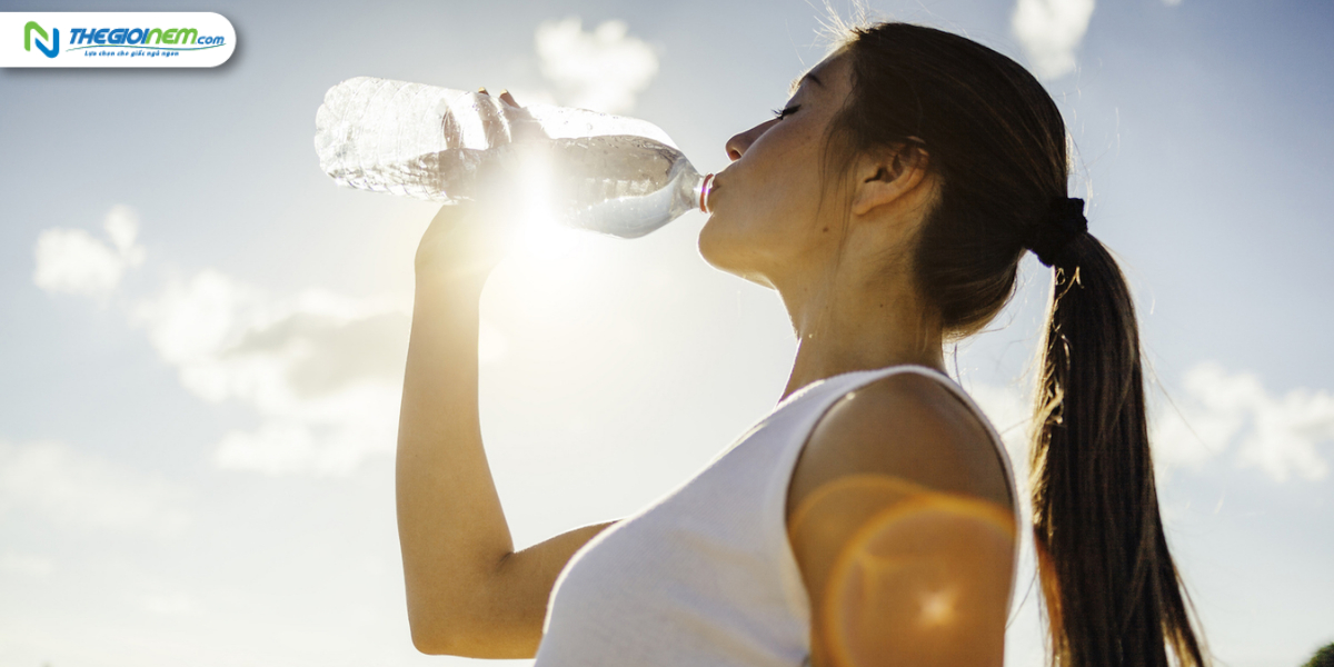 5 cách giúp bạn giữ cơ thể mát mẻ giữa mùa nắng nóng tột độ