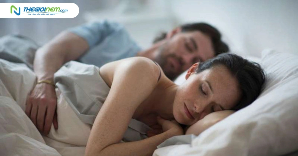 4 thói quen giúp giữ gìn hạnh phúc vợ chồng trong giấc ngủ
