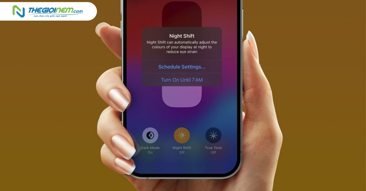 Sử dụng chế độ Night Shift hoặc tương tự
