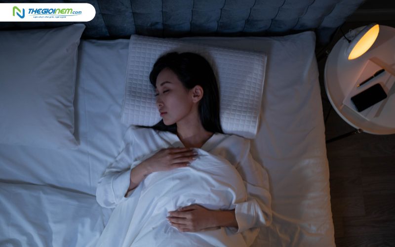 Nằm ngửa là tư thế ngủ phổ biến hiện nay