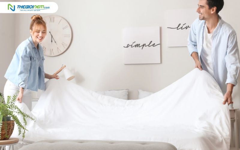 Cùng nhau dọn dẹp giường ngủ mỗi ngày