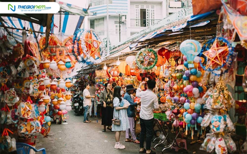 Trung thu ở phố lồng đèn - Lương Nhữ Học