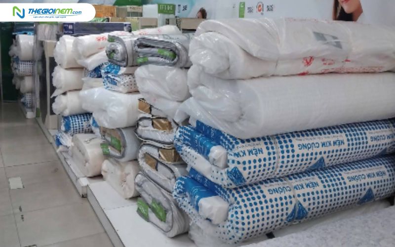 Đa dạng các sản phẩm tại cửa hàng Thế Giới Nệm
