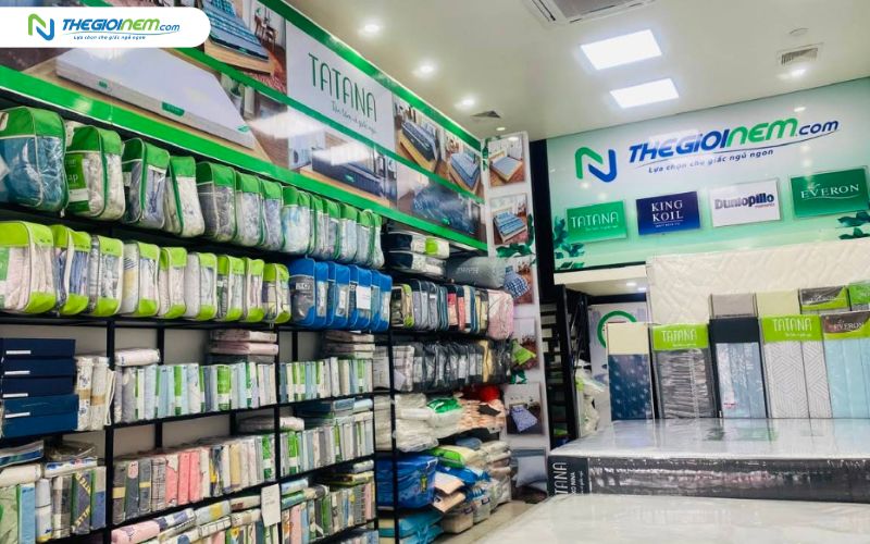 Đa dạng sản phẩm tại cửa hàng Thế Giới Nệm Đống Đa