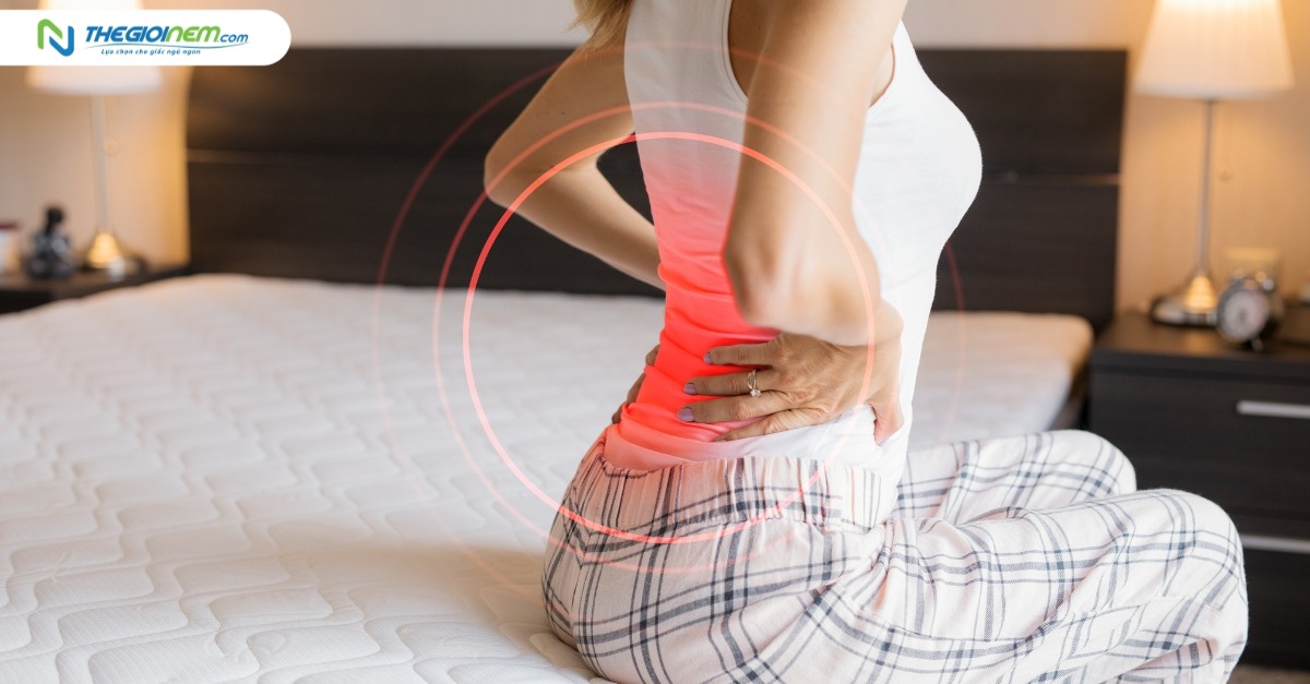 Đau lưng nên nằm nệm hay chiếu