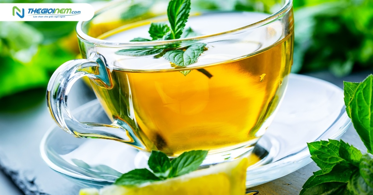 Top 8 loại trà thảo mộc giúp ngủ ngon
