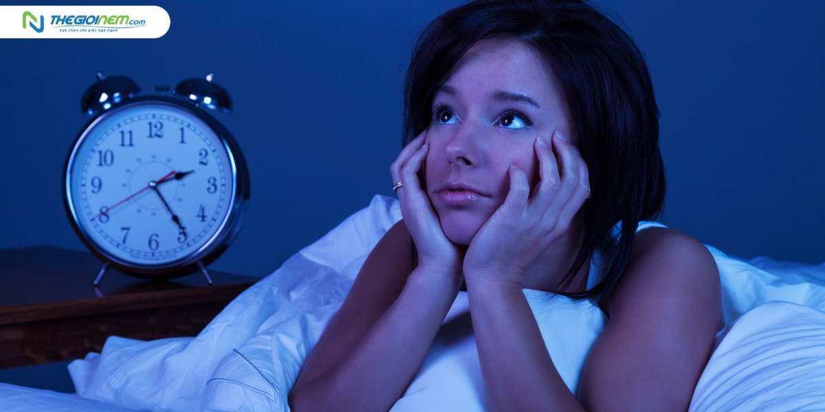 Khó ngủ về đêm cảnh báo điều gì?