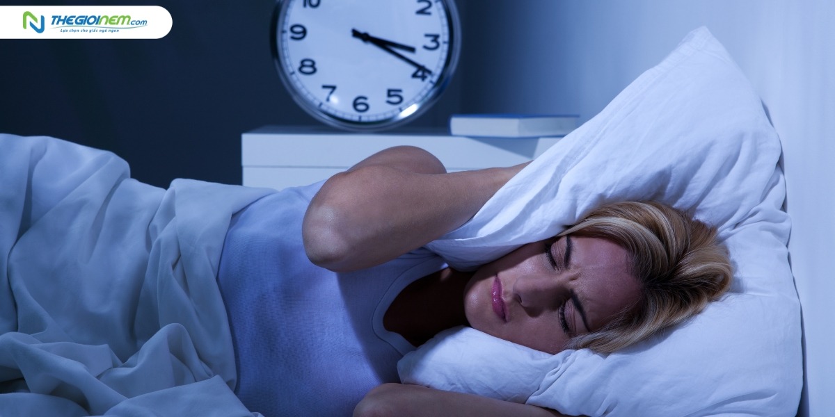 Khó ngủ về đêm cảnh báo điều gì?