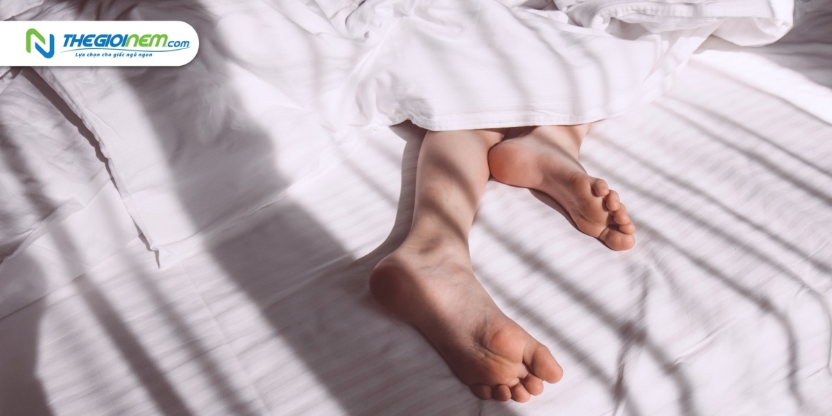 Hiện tượng ngủ bị giật cơ chân có ảnh hưởng gì tới sức khoẻ không?