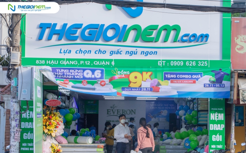 Cửa hàng Thế Giới Nệm ở đường Hậu Giang