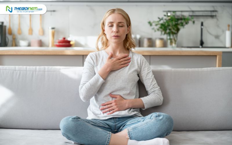 Thở khò khè khi ngủ - nguyên nhân và cách cải thiện