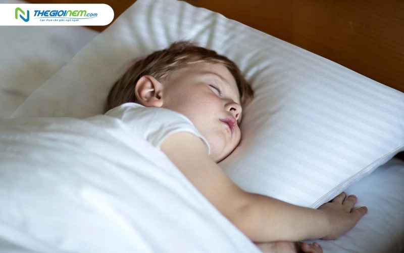 Sử dụng gối ngủ cho trẻ 2 tuổi phù hợp, giúp ngủ ngon