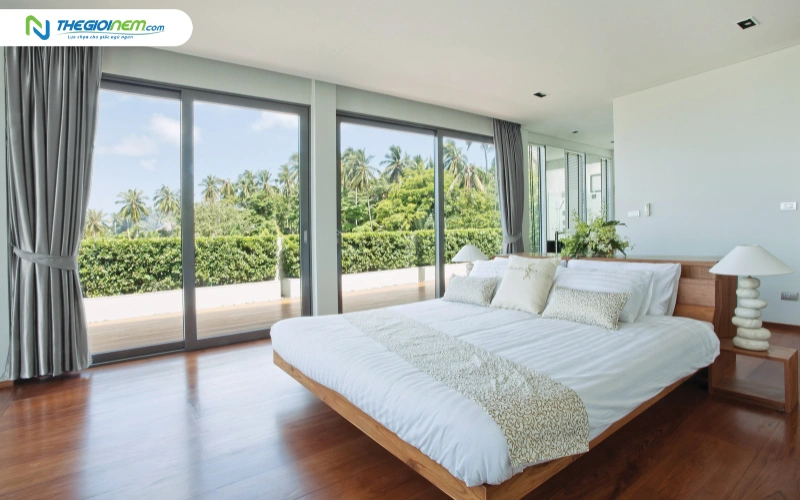 Phòng ngủ rộng nên sử dụng nệm kích thước lớn