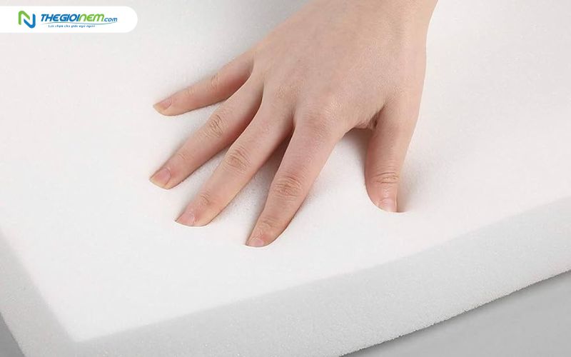 Kiểm tra chất lượng foam bằng tay
