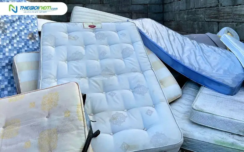 Những điều nên tránh để kéo dài tuổi thọ cho nệm cao su mặt lò xo