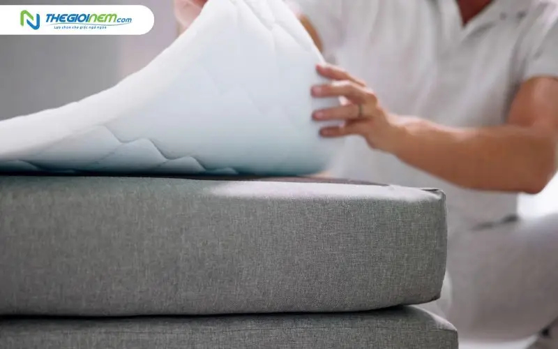 Tấm topper nệm khách sạn