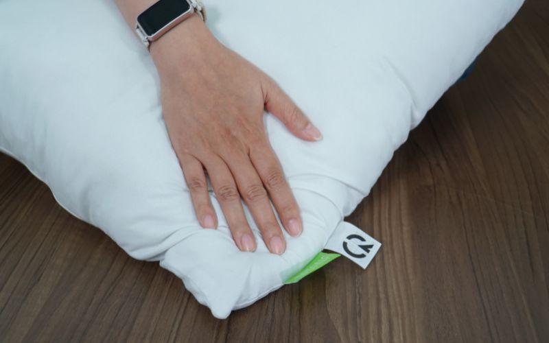 Gối gòn TATANA có độ êm ái, thoáng khí