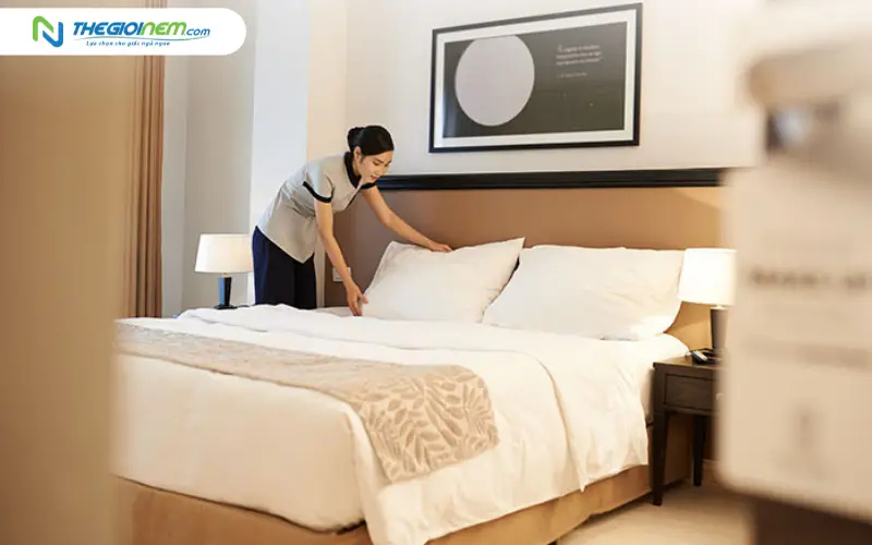 khách sạn cao cấp