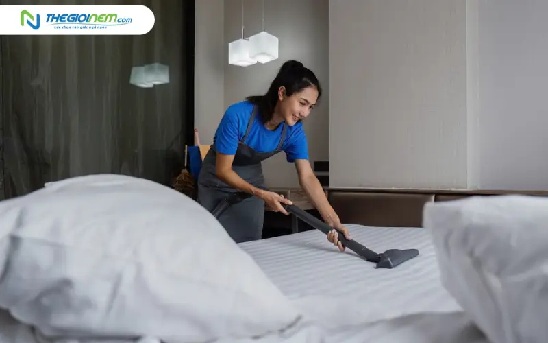 vệ sinh giường ngủ nệm đúng cách