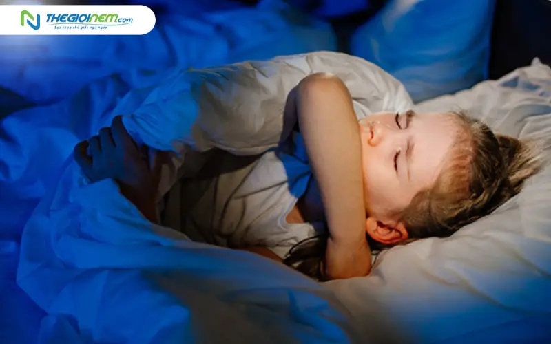 Khi nào mẹ cần đưa trẻ đi khám bác sĩ ngay