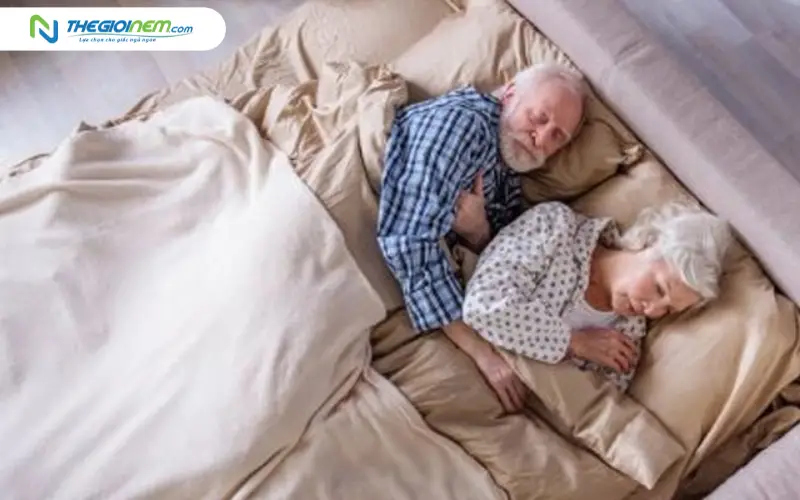 Trẻ em và người cao tuổi cần lưu ý gì khi mua nệm Kim Cương