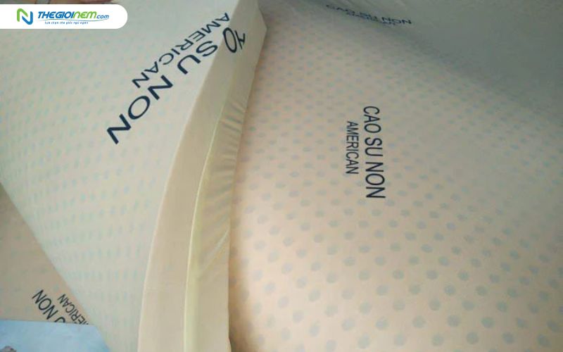 Trên thị trường có nhiều sản phẩm nệm cao su non giá rẻ