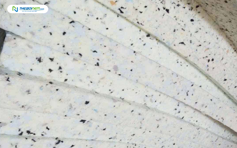 nệm cao su tổng hợp