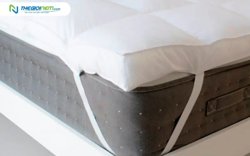 Sử dụng thêm tấm Topper làm mềm hoặc tăng độ phẳng