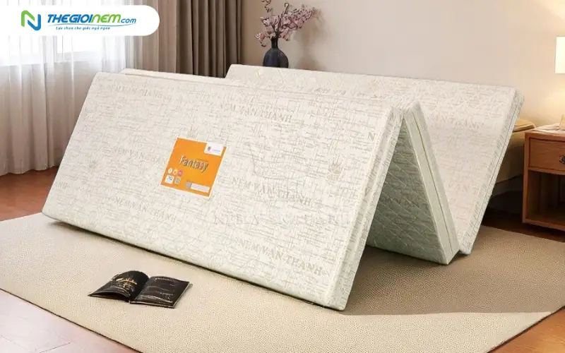 Thiết kế gấp gọn tiện lợi