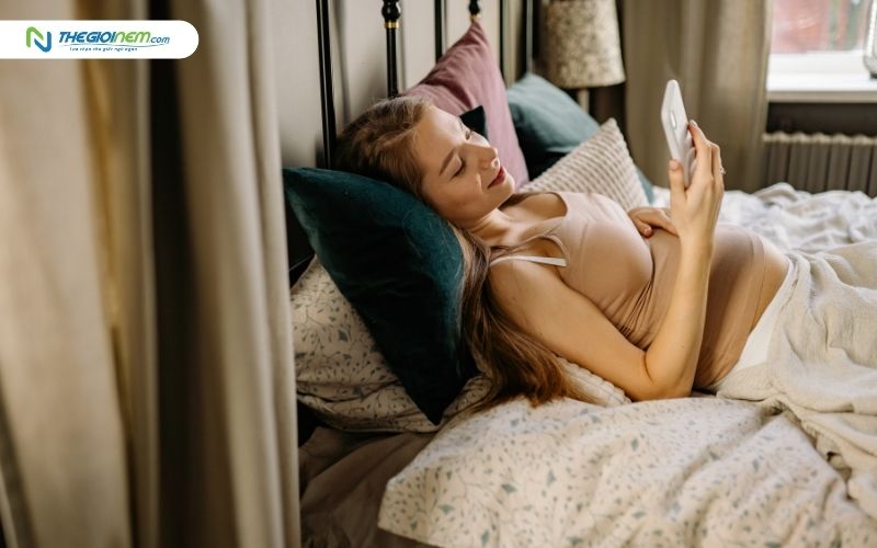 Ngủ muộn sẽ ảnh hưởng tới sự phát triển của bé