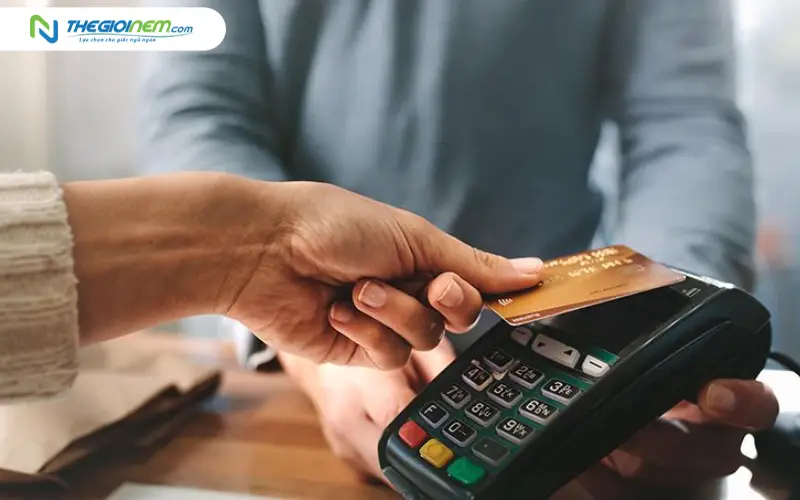 Trả góp qua thẻ tín dụng