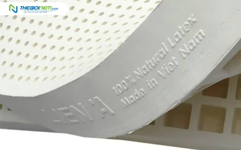 Chất liệu 100% cao su thiên nhiên
