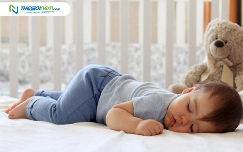 Tư thế nằm sấp ngủ