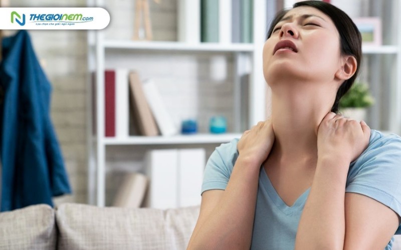 Cổ rùa không nằm gối không cải thiện mà tiềm ẩn nhiều tác hại