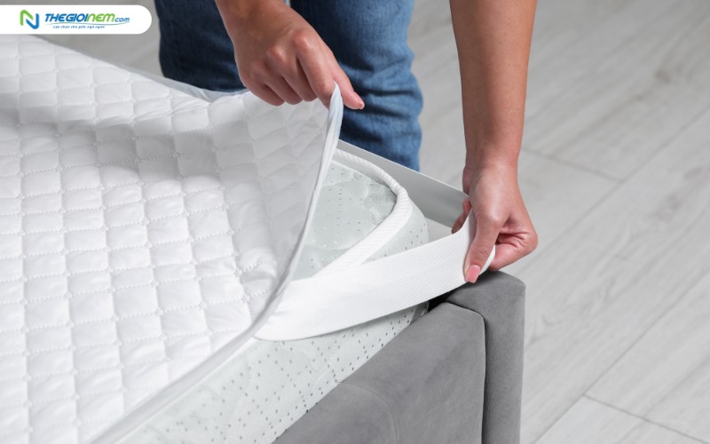 Sử dụng tấm bảo vệ nệm