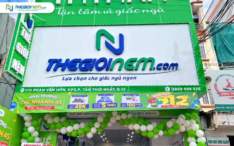 Cửa hàng Thế Giới Nệm Đông Hưng Thuận tại 170 Phan Văn Hớn