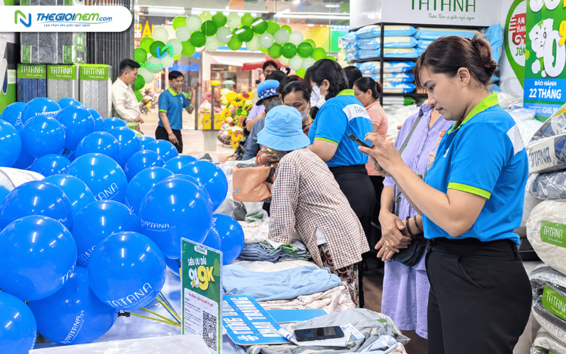 Tư vấn chọn nệm phù hợp tại showroom