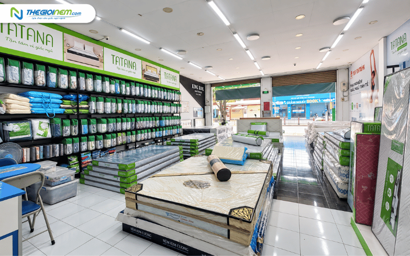 Không gian tại showroom Tân An Hội