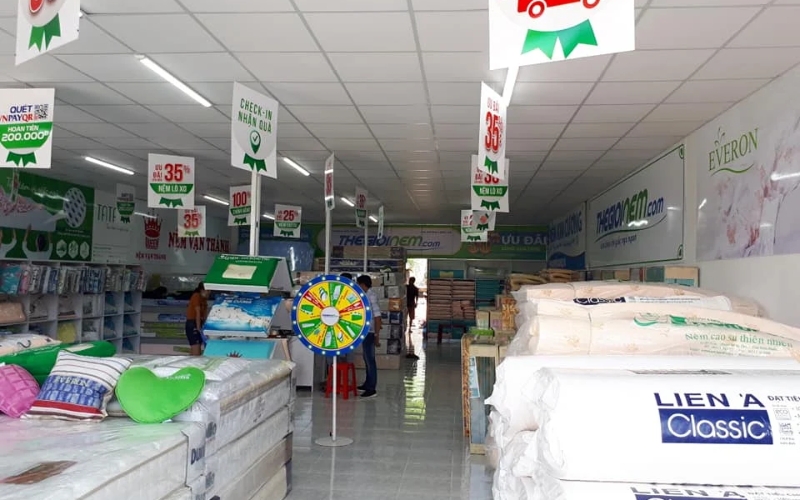 Cửa hàng trưng bày nhiều dòng nệm chính hãng tại phường Long An, Tây Ninh.