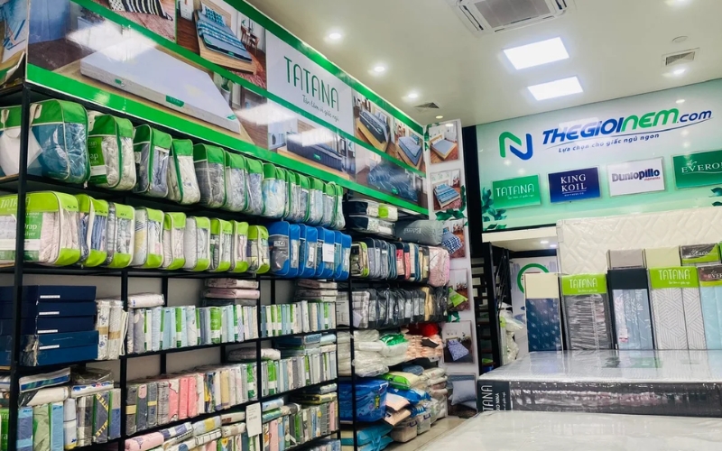Cửa hàng Thế Giới Nệm tại phường Đống Đa, Hà Nội với nhiều dòng nệm chính hãng.