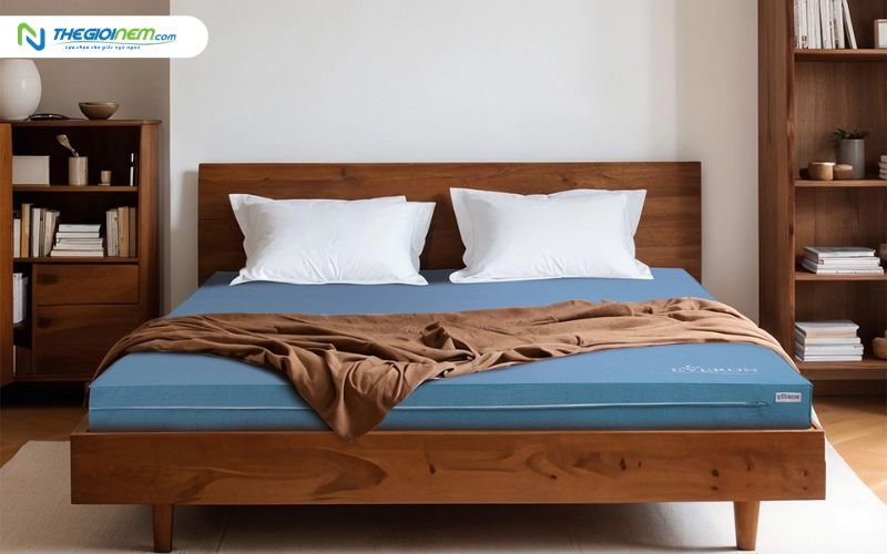 Nệm bông ép 160x200 cm có bề mặt phẳng cho phòng ngủ gia đình.