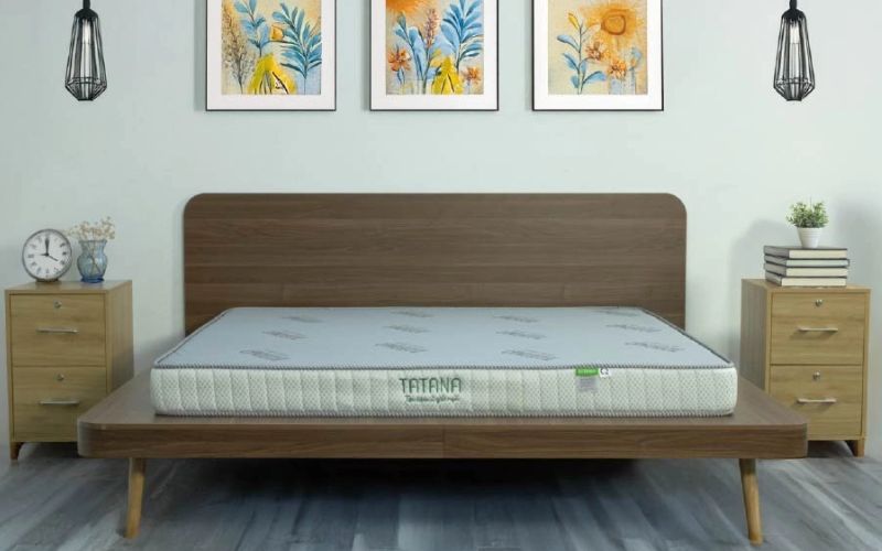 Nệm ép dẻo thẳng TATANA với thiết kế gọn gàng
