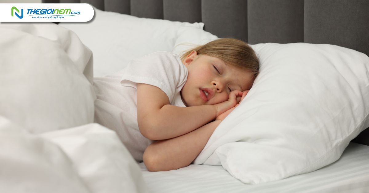 Cha mẹ cần làm gì khi trẻ ngủ ngáy?