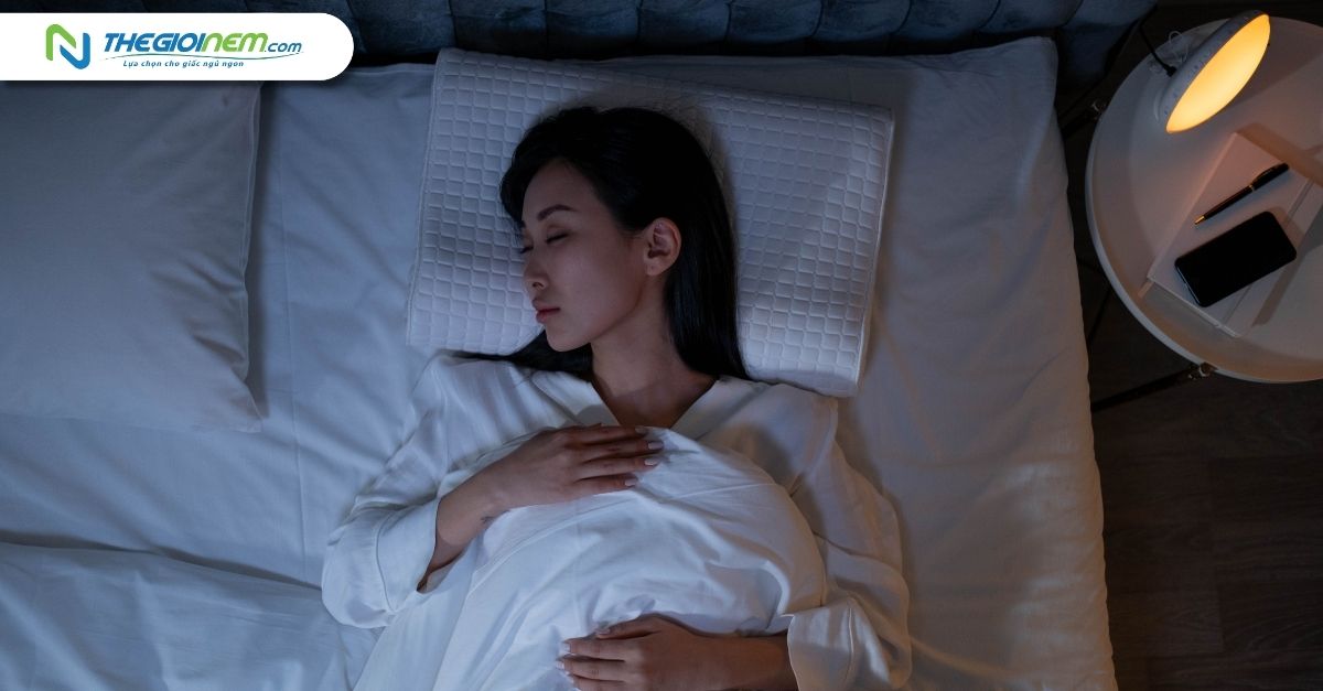 Nên đi ngủ lúc mấy giờ để giảm cân? | Thegioinem.com