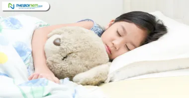 Trẻ em thức khuya có tốt không? Tối đi ngủ mấy giờ con sẽ thông minh